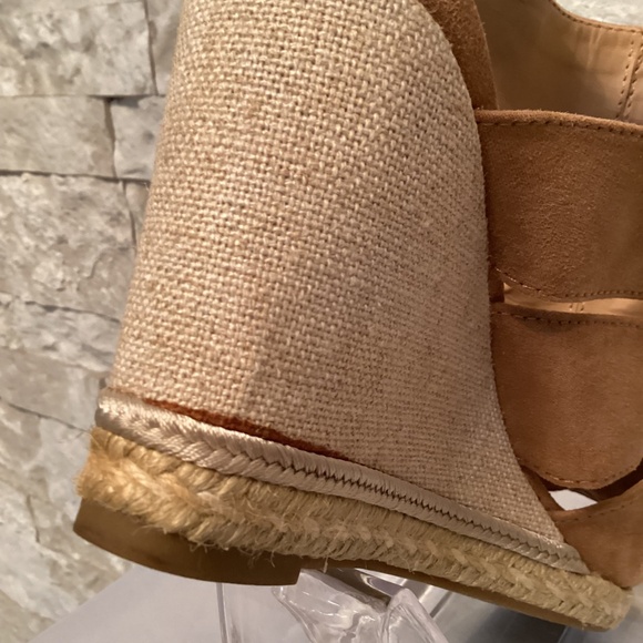 Apt. 9 tan Faux-Suede Wedge Sandals - Picture 8 of 12